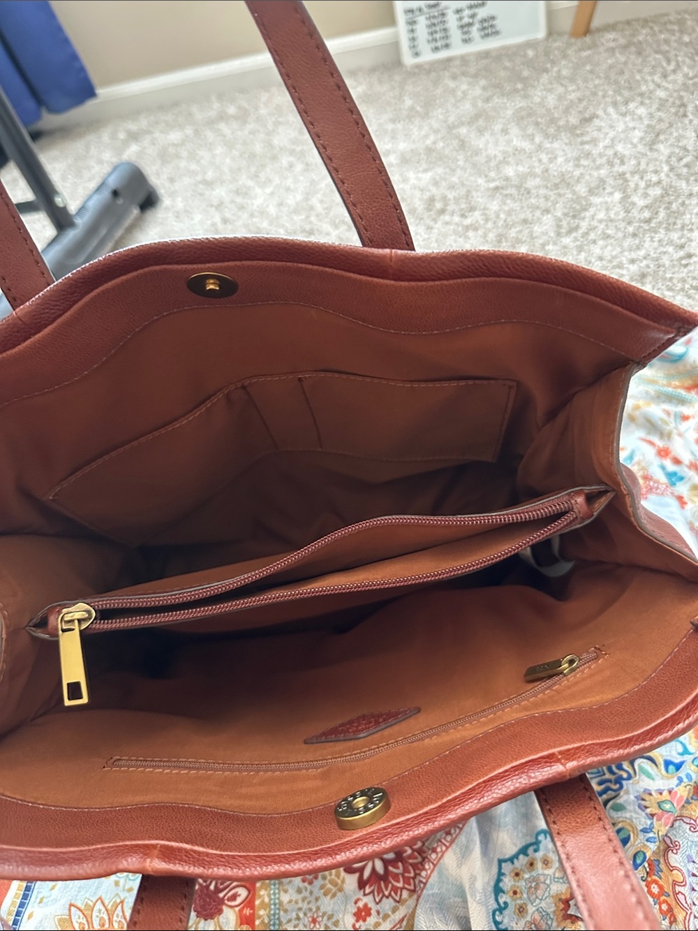 Fossil Chestnut Brown Leather Tote with Gold Logo - Picture 12 of 12